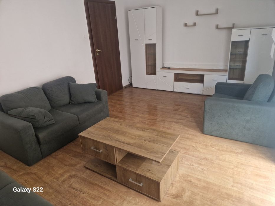 Apartament de 3 camere, decomandat, Soarelui