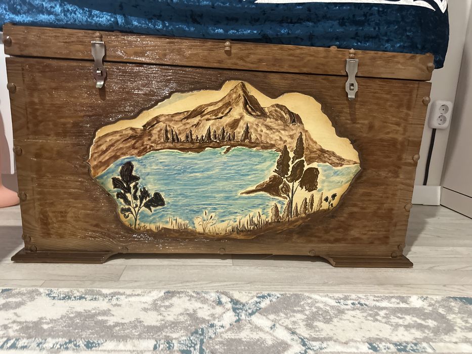 Продам сундук деревяный