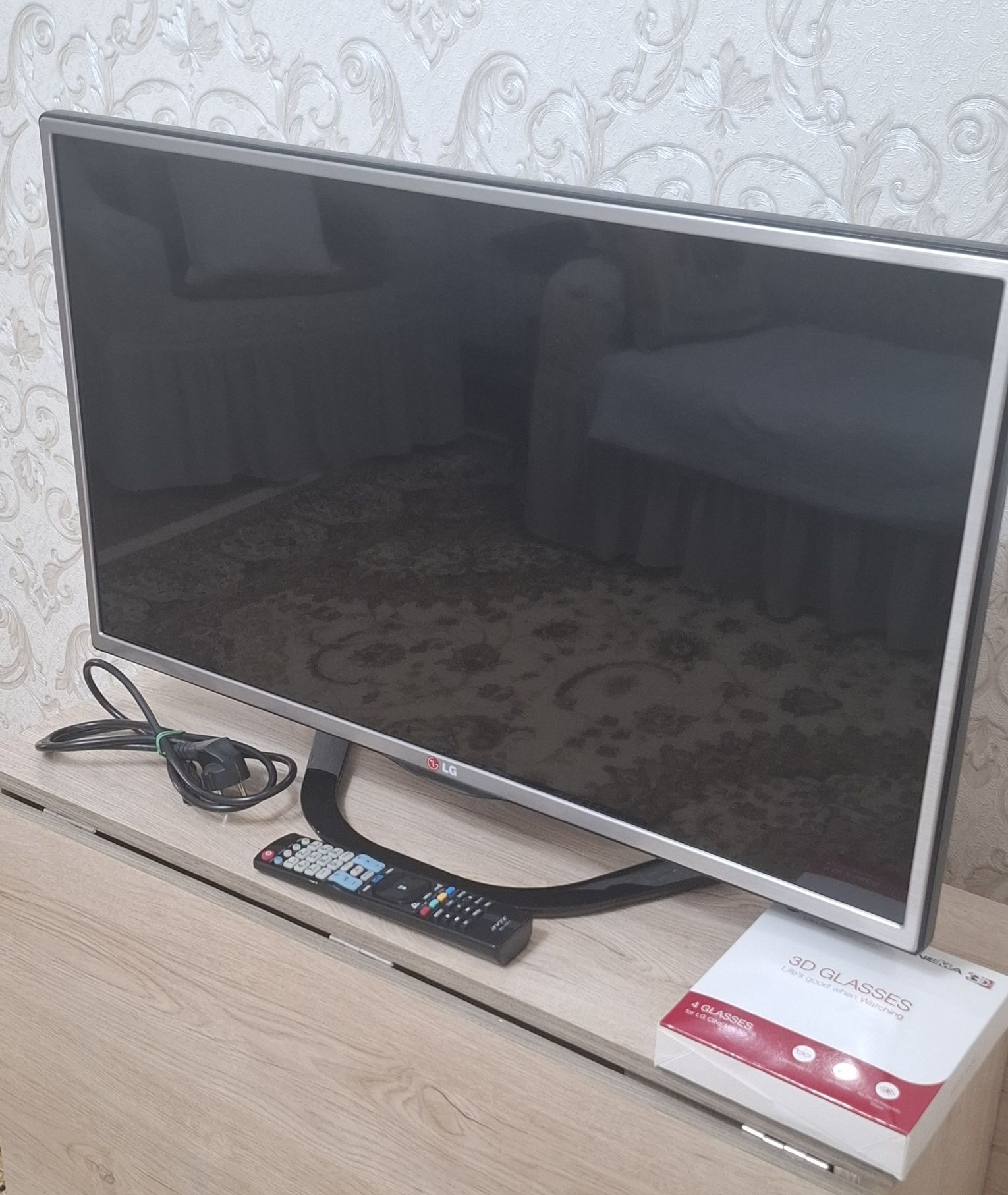 Продаю телевизор LG.