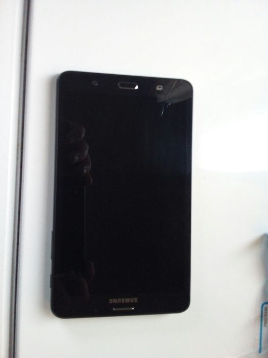 Tableta Galaxy Tab A ( 2016) + husă cu tastatura Hama cadou