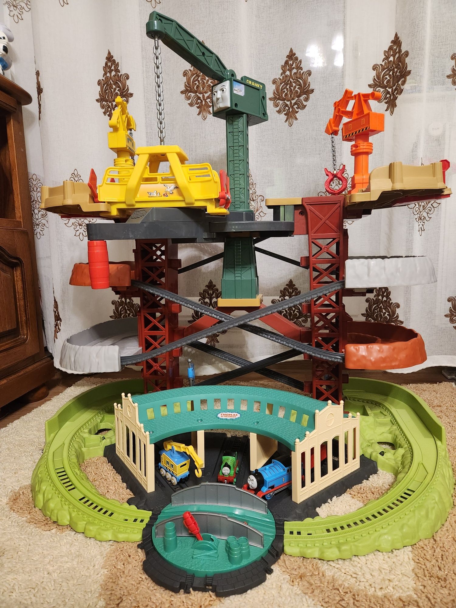 Circuit Trains and Cranes Super Tower Thomas&Friends, Fisher Price