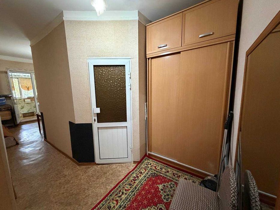 Продаётся 2х комн квартира на 1 этаже Ор-р 6 микрорайон Узбегим