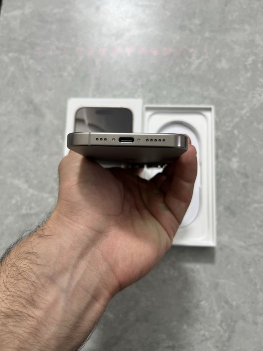 iPhone 16 Pro 128GB Natural Titanium