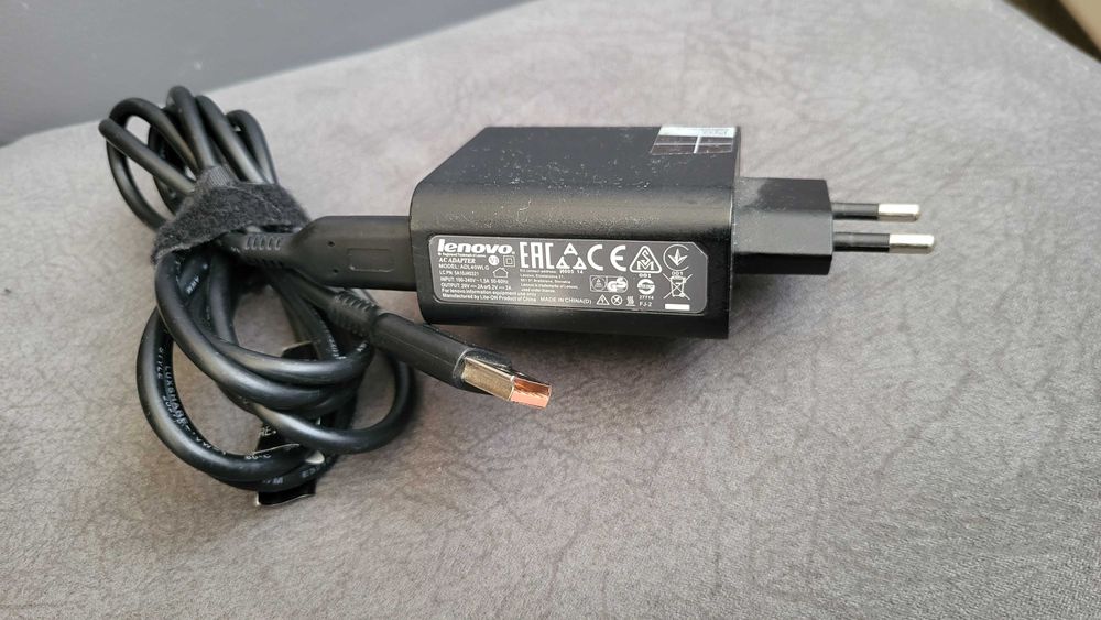LENOVO Incarcator Ac Adaptor 20V-2A si 5.2V-2A Mod, ADL40wlg fuctional