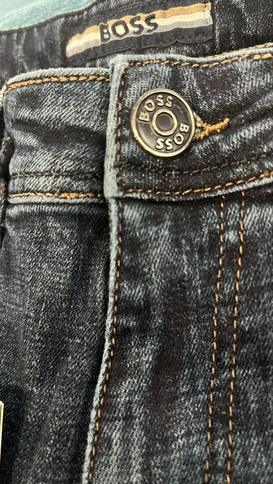 Нов модел дънки Hugo Boss.Налична пълна серия от 31ви до 38ми размер