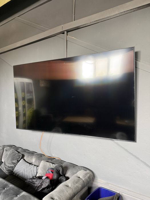 TV Samsung 214 cm LED 4K + suport