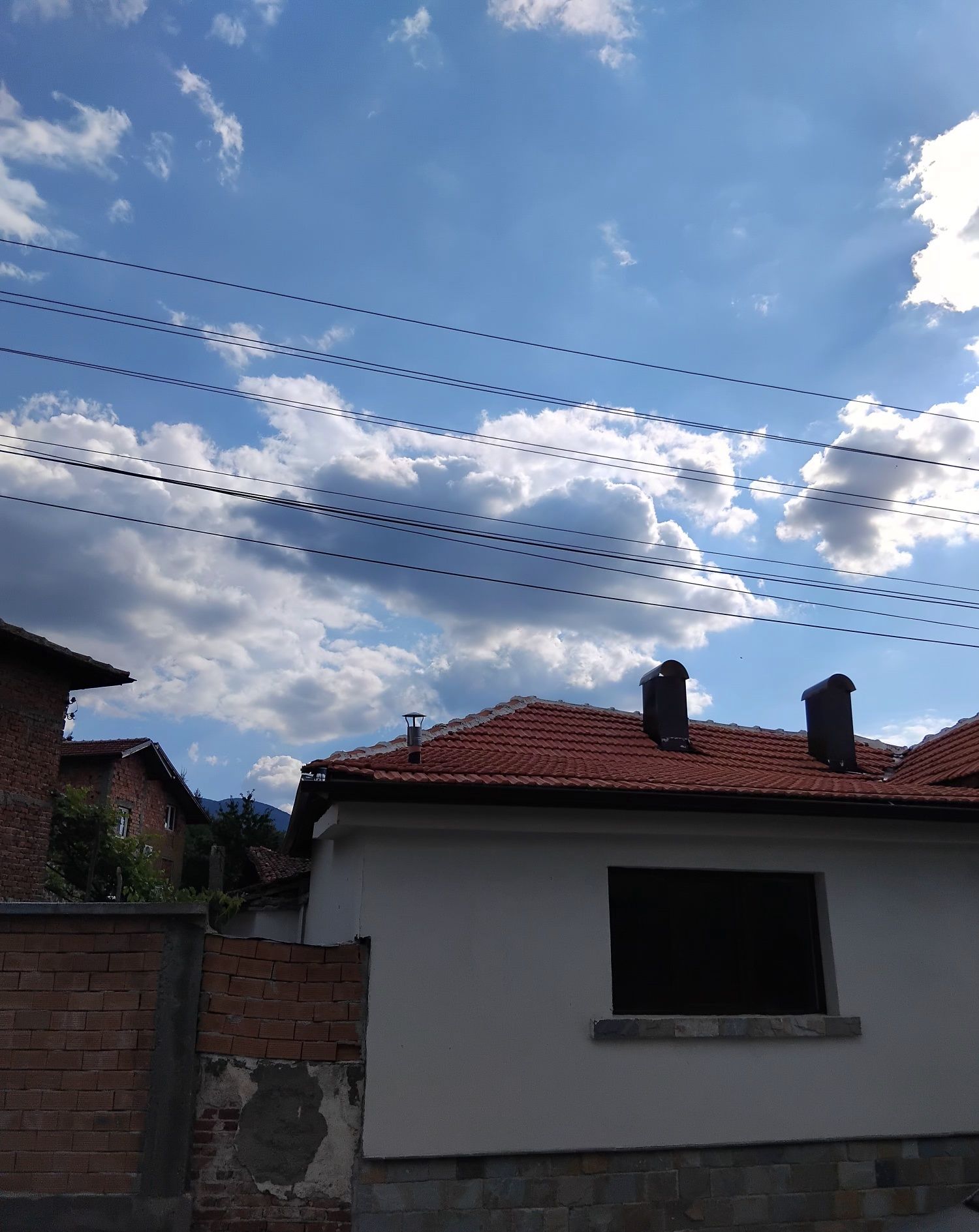 Продава къща в с.Сапарево общ.Сапарева баня.