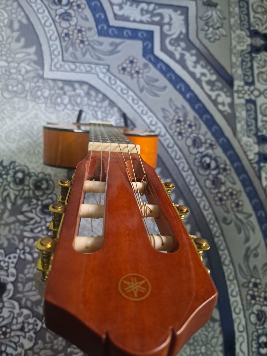 Yamaha C80 klassik gitara sotiladi