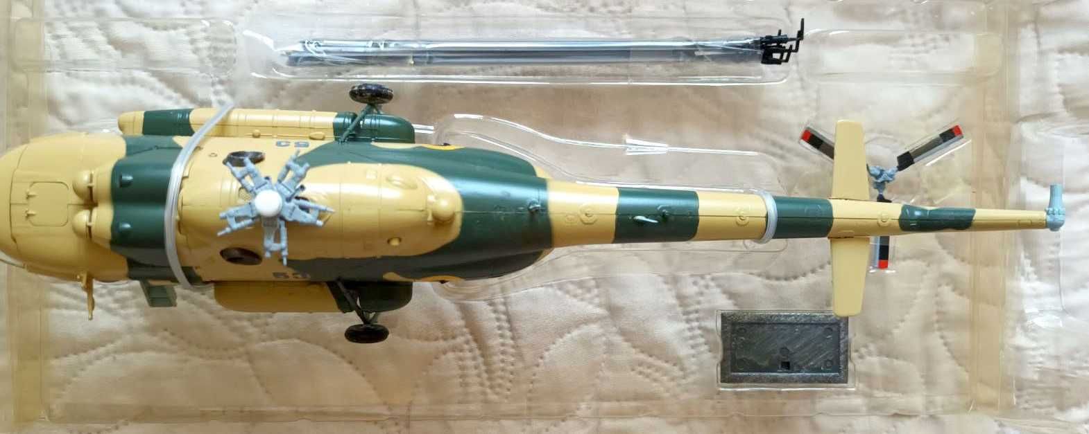 Хеликоптер Easy Model 37043 Mil Mi-8T