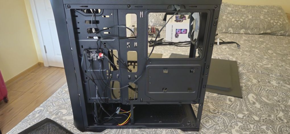 Zalman Case ATX - N5 MF - 4 x 120mm Fixed RGB - 6 месеца използвана