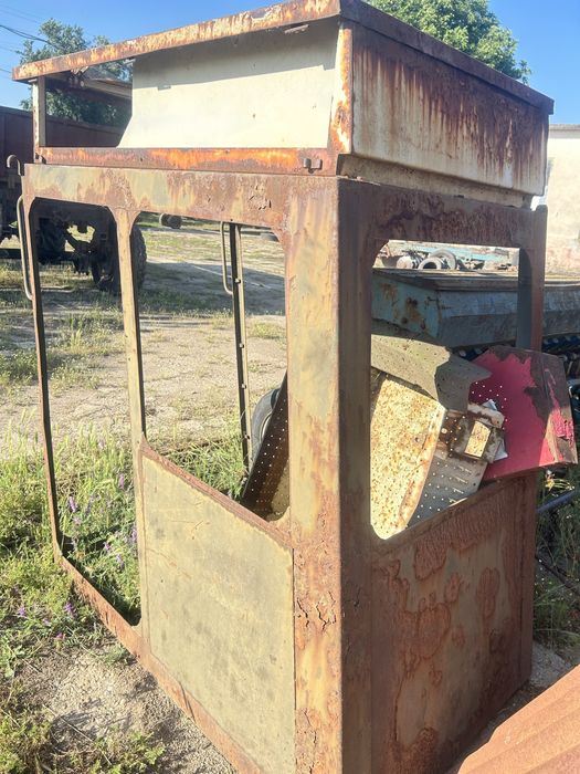 Ofer spre vanzare vindrover e303 si piese pentru acesta!