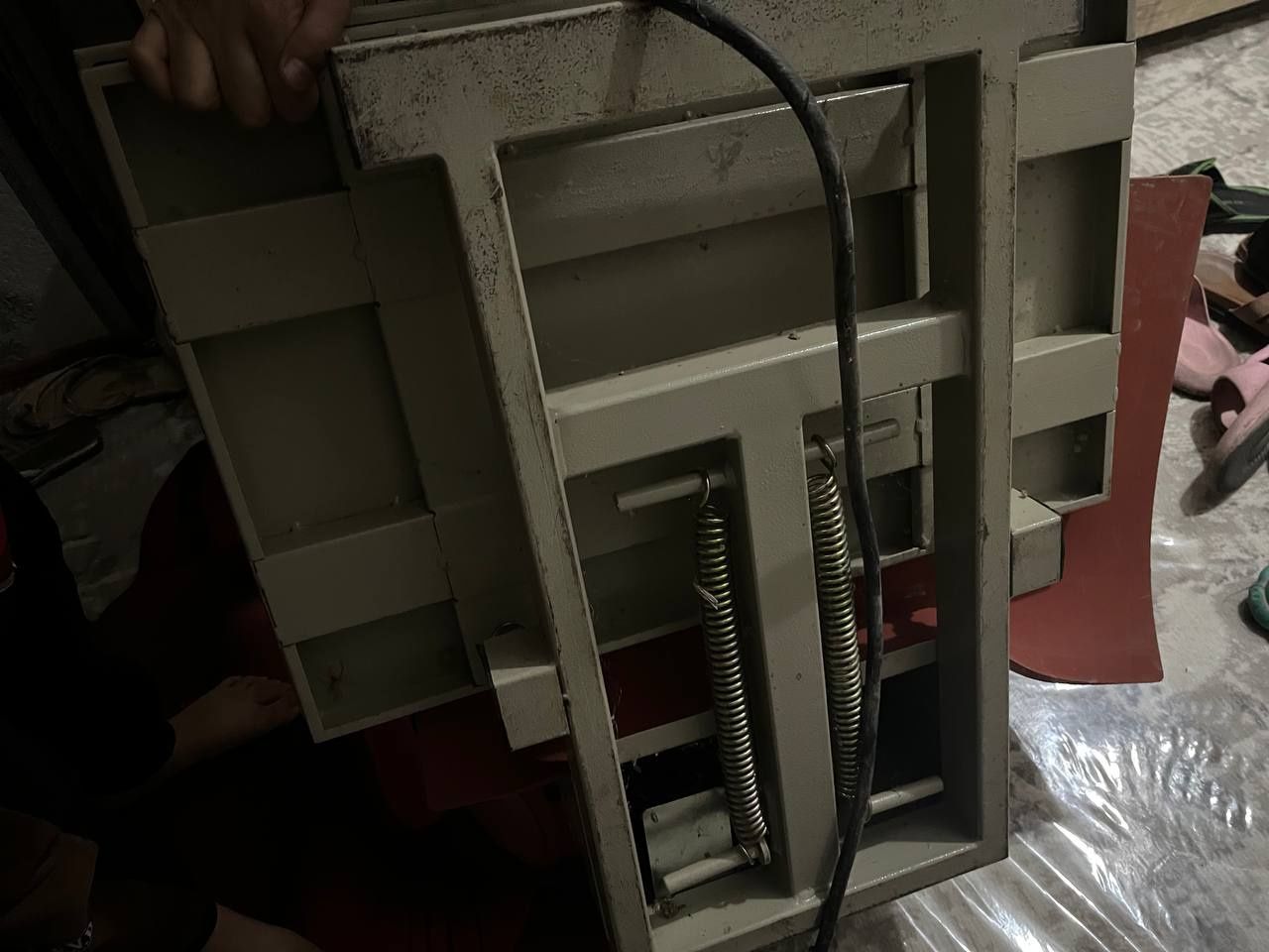 Press Aparat sotil