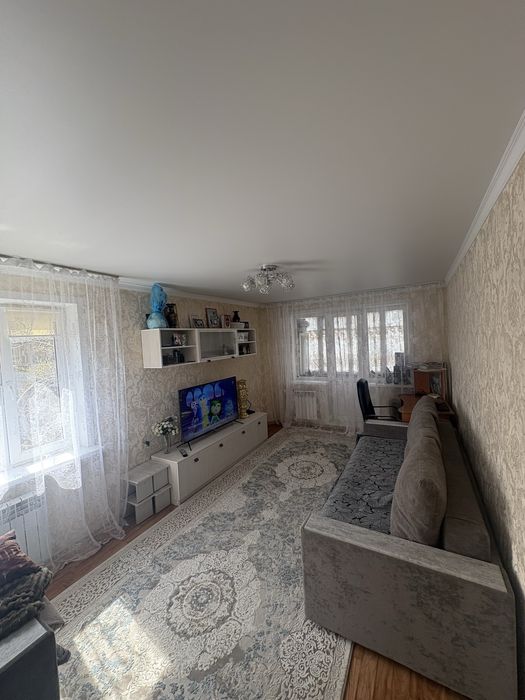 Продам 2 комнатную квартиру или поменяю на 3 комнатную с доплатой