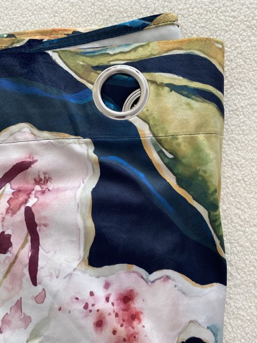 Draperii catifelate ca noi