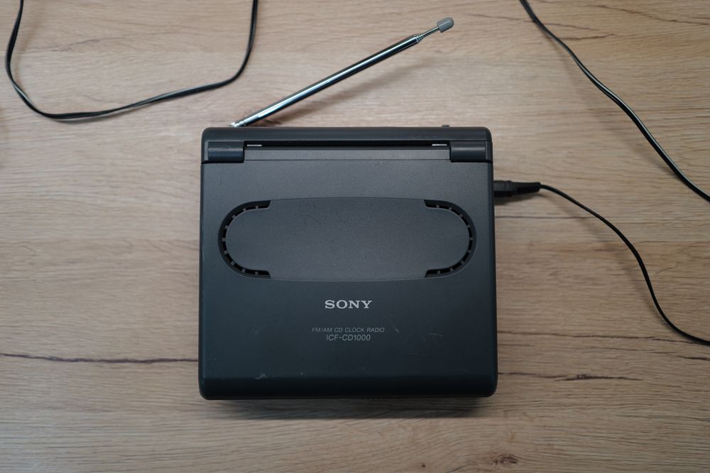 Sony ICF-CD1000 stare perfecta radio cu cd player si ceas alarma