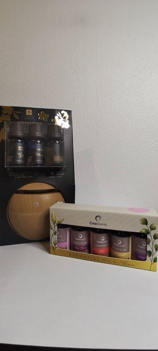 Difuzor arome cu lumini LED + set 8 uleiuri esențiale – Nou, sigilat
