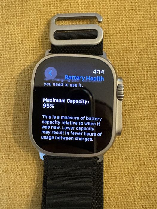 Apple Watch Ultra 2-49мм, титаний, 2 каишки и задядно