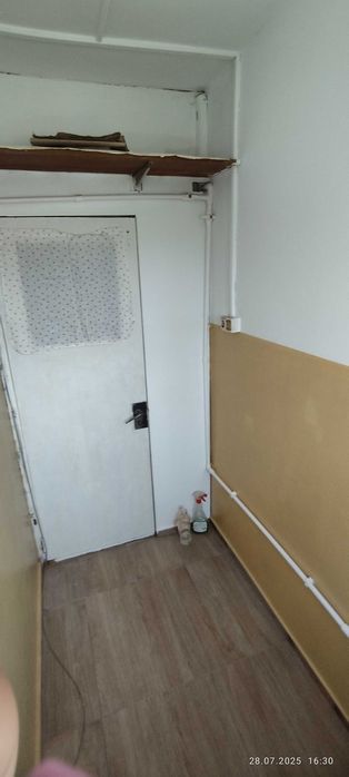 Cameră de cămin 26 mp cu baie proprie – de vânzare