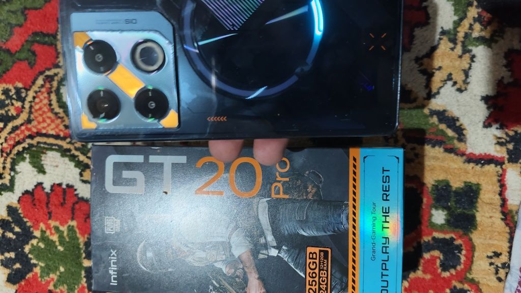 Infinix gt 20 pro  24/256 ekran gersi 144