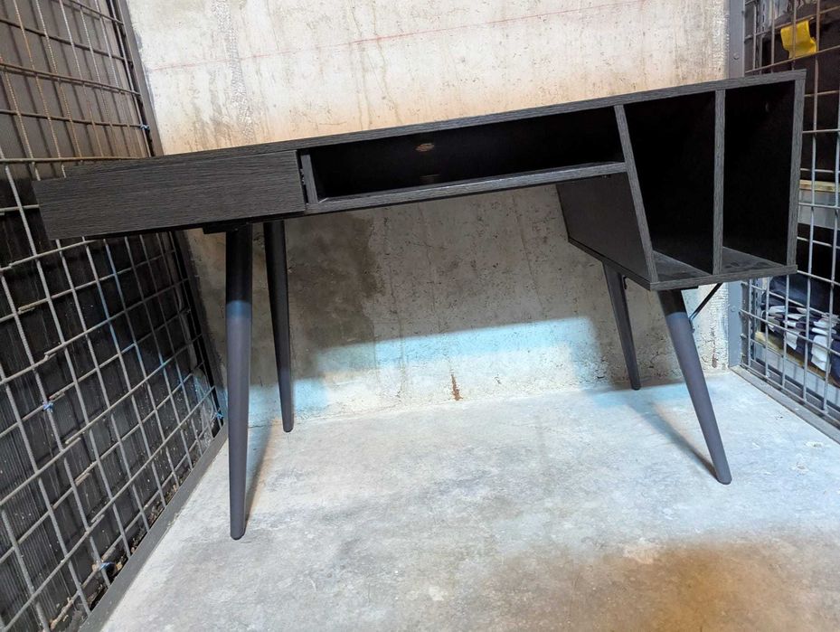 Birou Computer Kring picioare metalice, cu sertar maro inchis