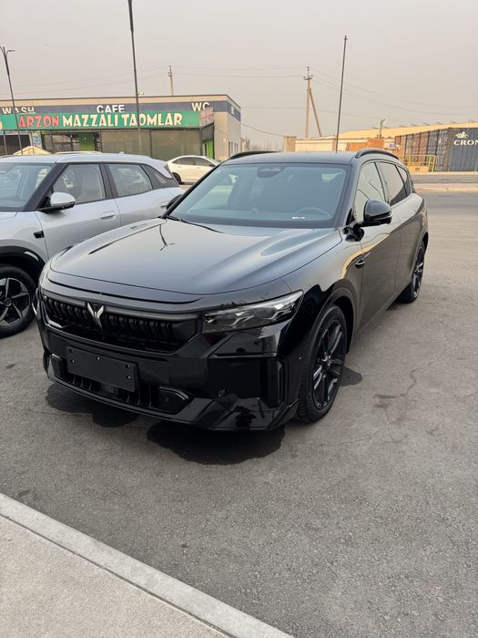 Voyah free 318 black/black с пробегом