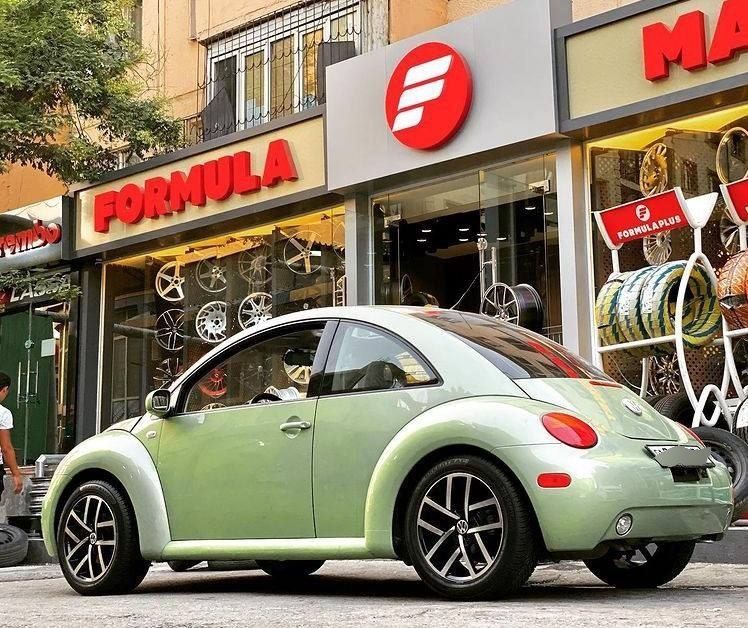 Volkswagen new beetle