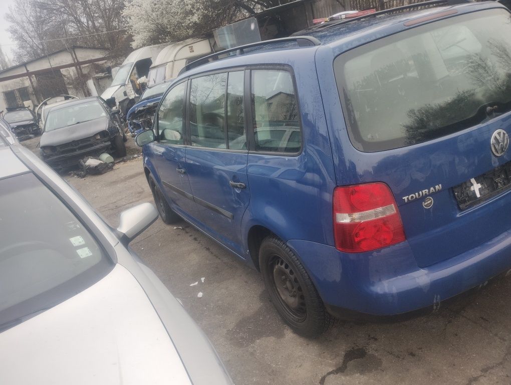 Vw touran 1,6 fsi на части 6 степенна скоростна кутия