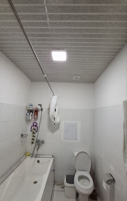 Срочна квартира сотилади сергели 6 А метро 2 чи бекат енида