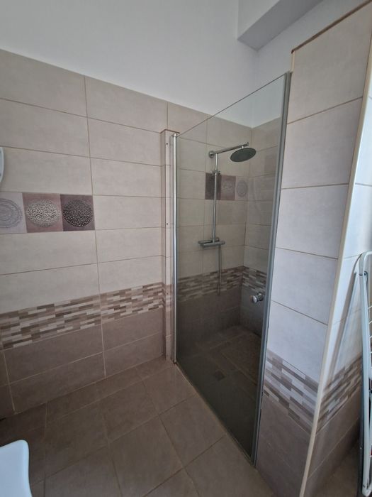 Închiriez apartament