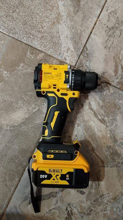 Autofiletanta Dewalt DCD 805 cu baterie de 6A