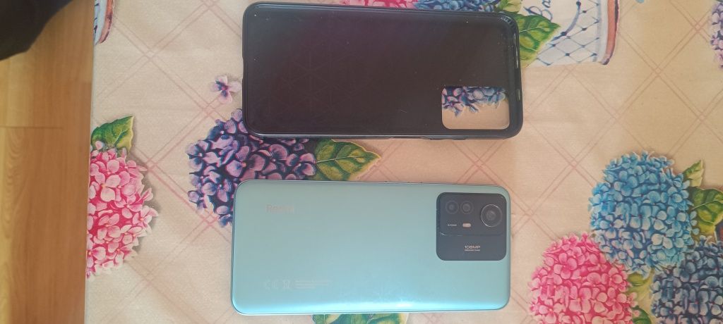 Здравеите продавам Redmi note 12 s
