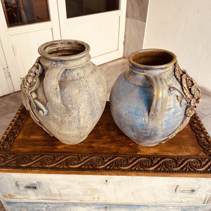 Декоративни керамични вази – женски лица, арт дизайн