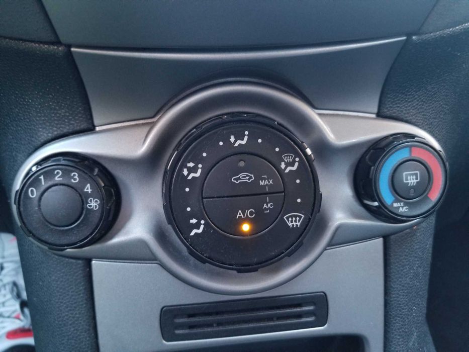 Ford FIESTA 1.25i 16V / An 2011 / EURO5