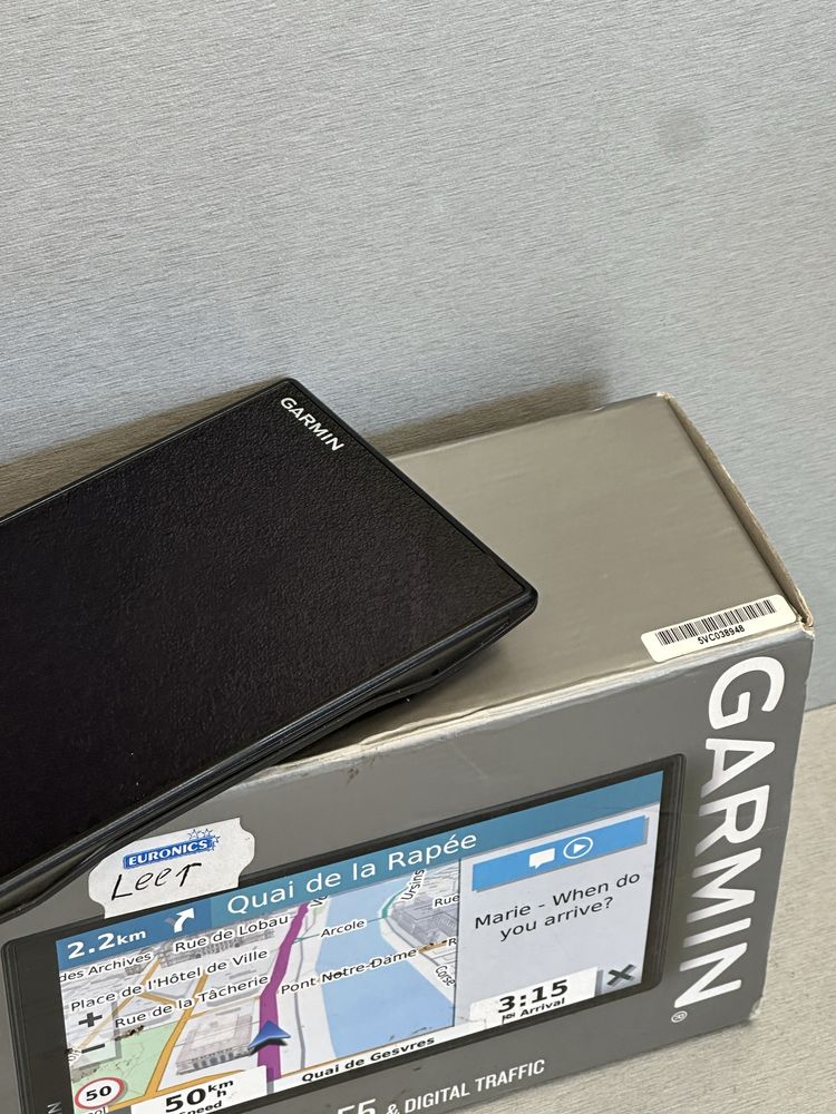 Продавам навигация Garmin DriveSmart 55