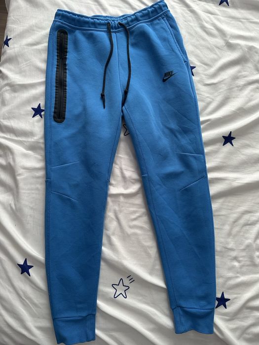 Pantaloni Nike Tech Fleece