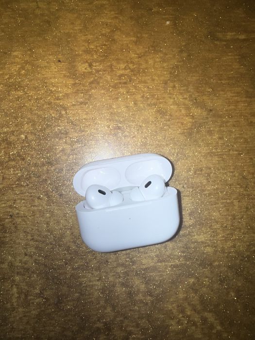 Vand casti airpods