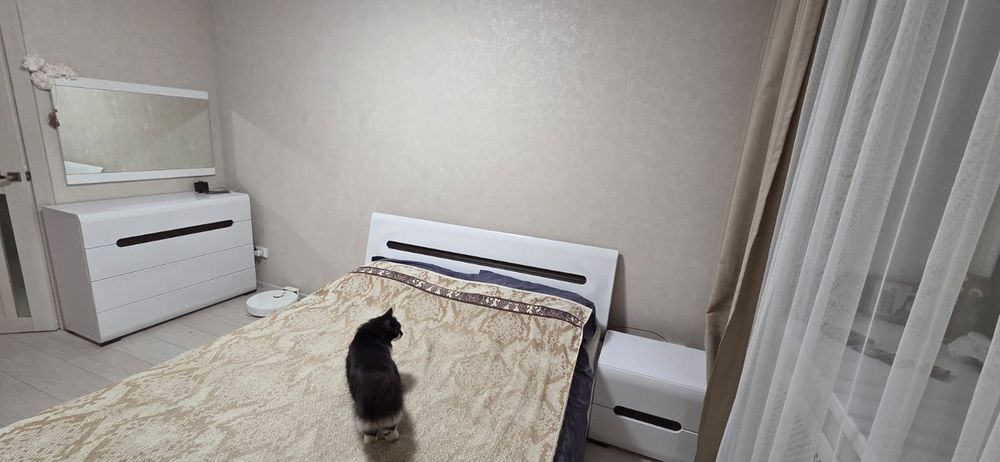 Продам спальный гарнитур