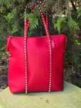 Valentino Garavani Rockstud оригинална дамска червена чанта