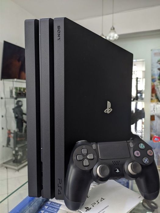 PS4 PRO, перфектно състояние !