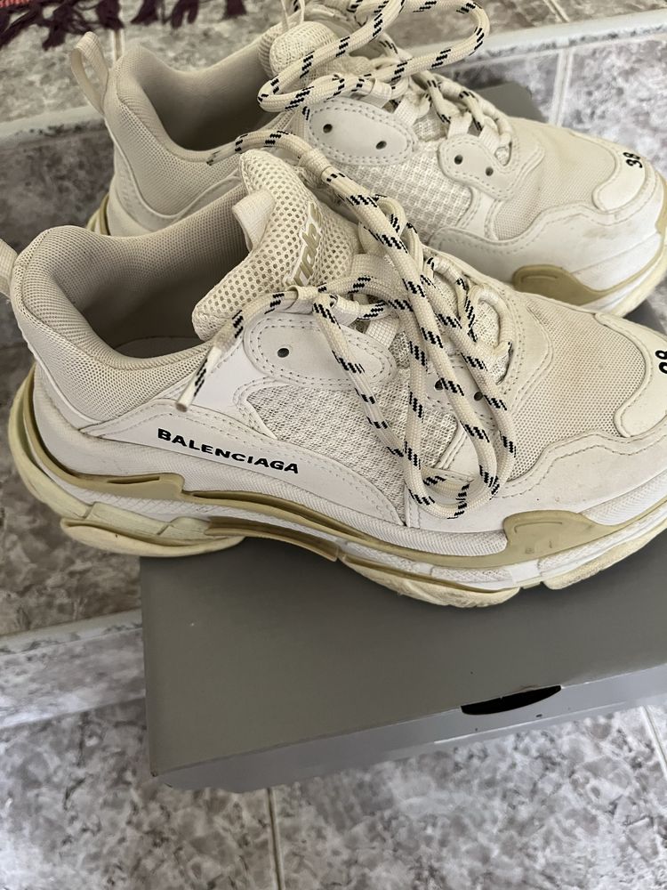 Balenciaga triple