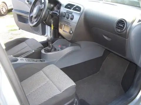 Inchiriez Mașină uz Personal, Bolt food Glovo tazz Rent a Car ieftin