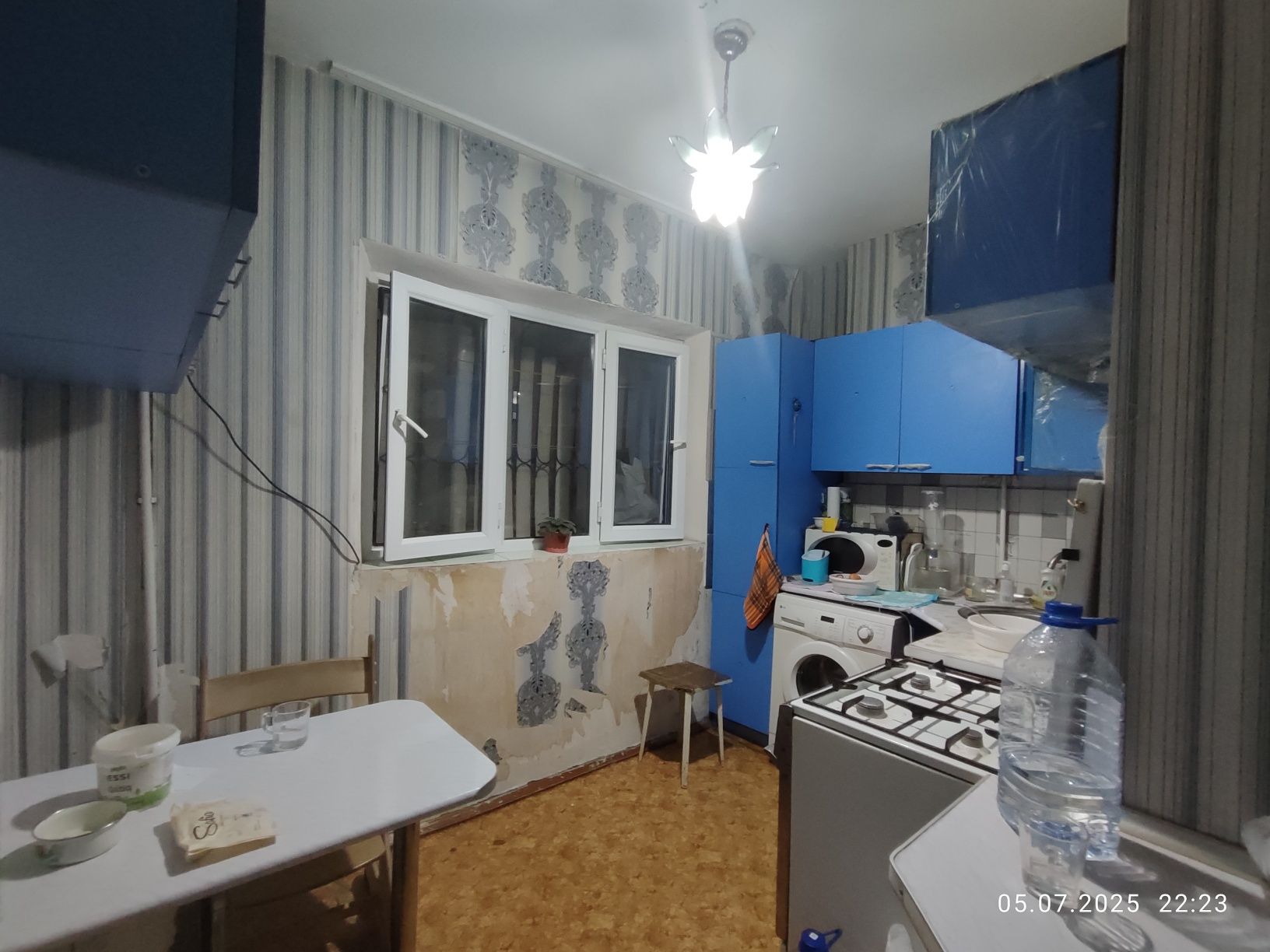 куханый шкафла сотилади  нарх келишилади