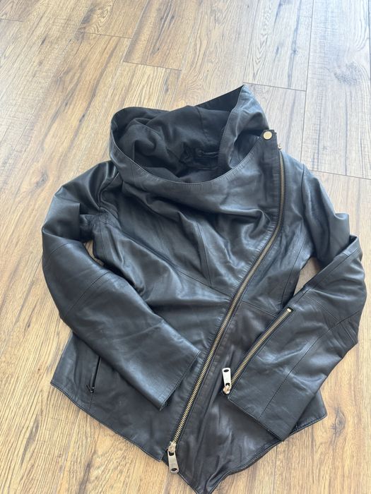 Кожено яке с качулка