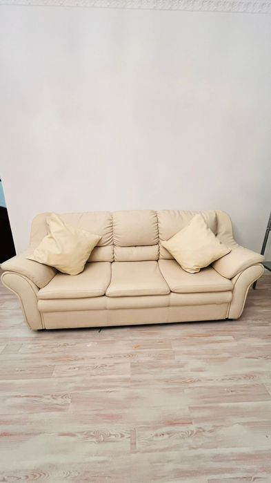 Диван комод сервант стол тумбочка б/у