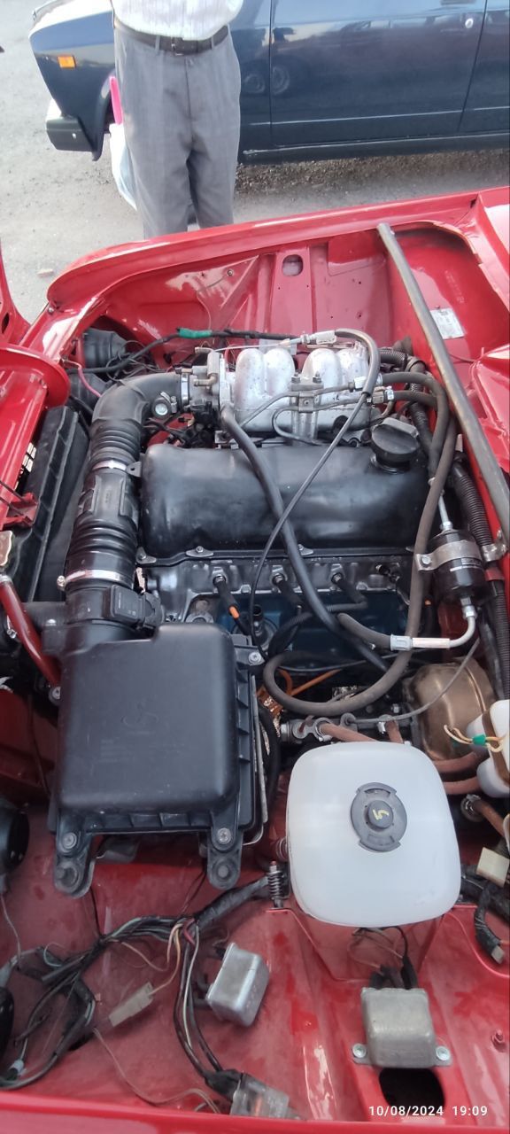 Vaz 2103 sotiladi