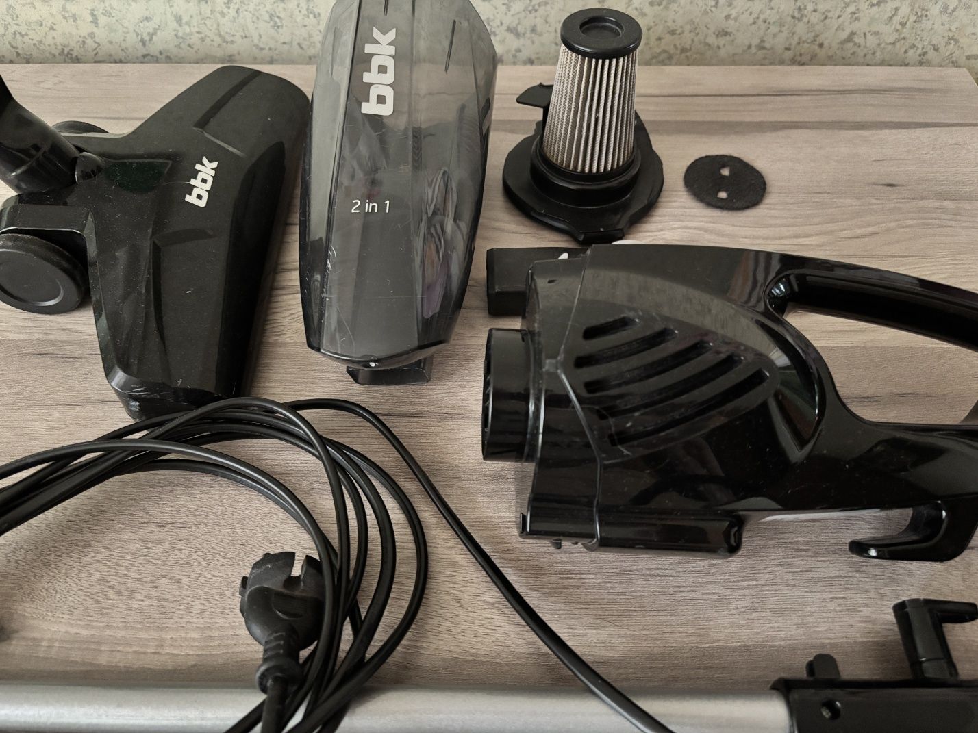 Ручной пылесос BBK BV2511