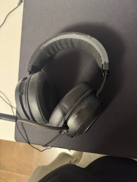 Vand mouse + casti RAZER, mouseul- Bazilik v3 si castile- Kraken