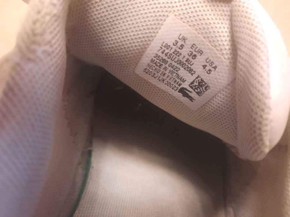 Vand 2 perechi de pantofi sport copii