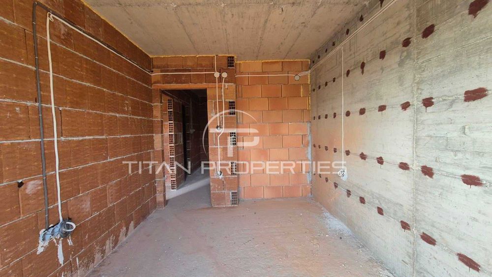 Продава се Тристаен апартамент в Пловдив, Кючук Париж - 105 кв.м за 1569 €/кв.м - Снимка #5