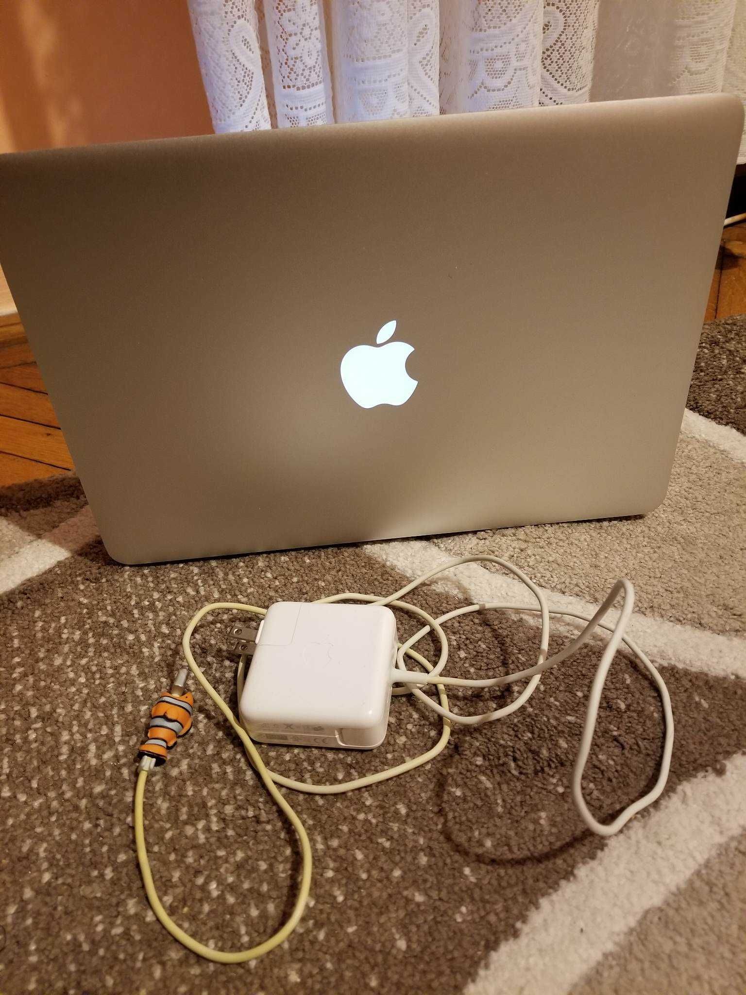 Apple MacBook Air A1466 EMC2925